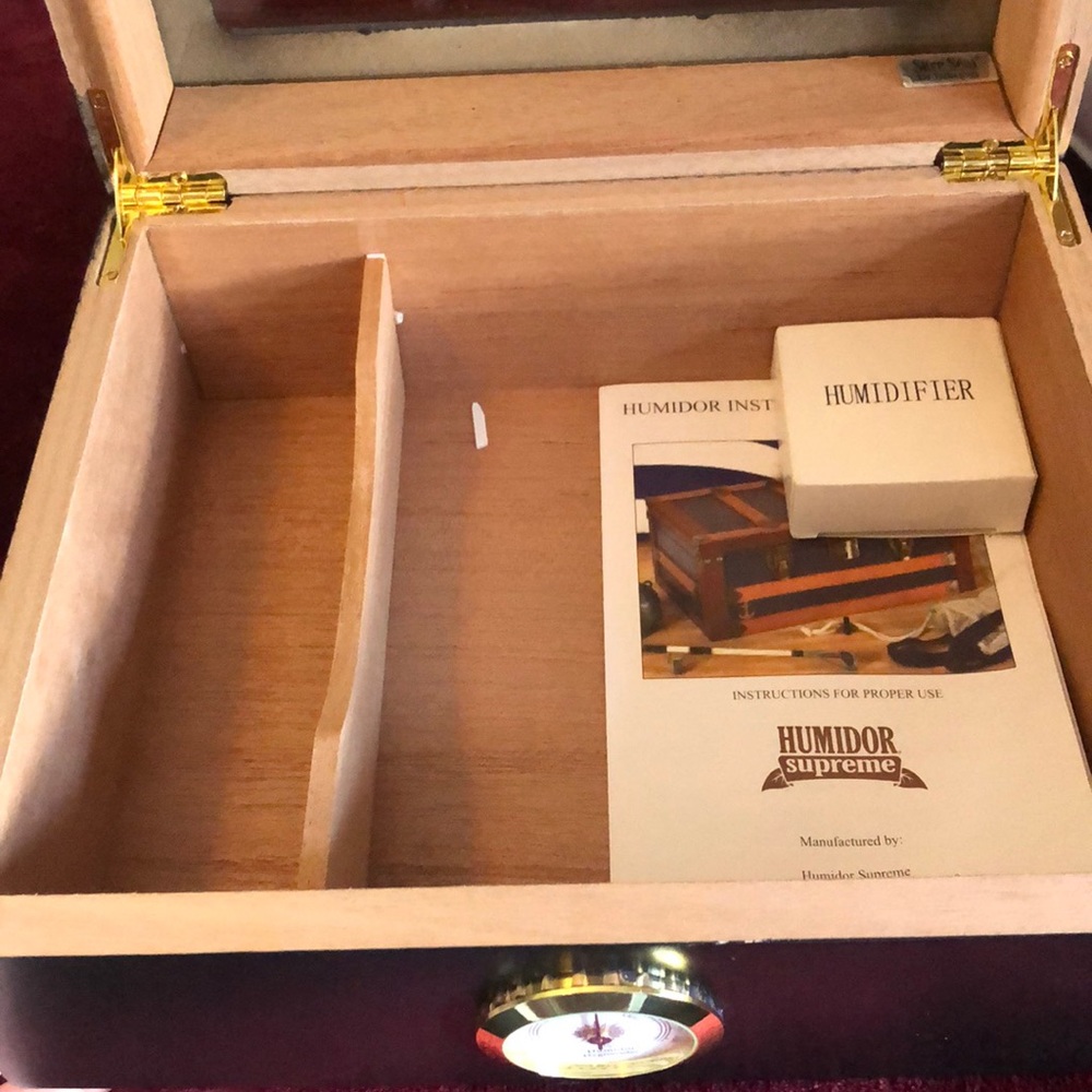 Cigar Humidor - Picture 5 of 5